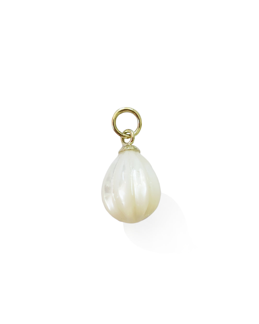 Engraved Pearl Charm - 14k Goud