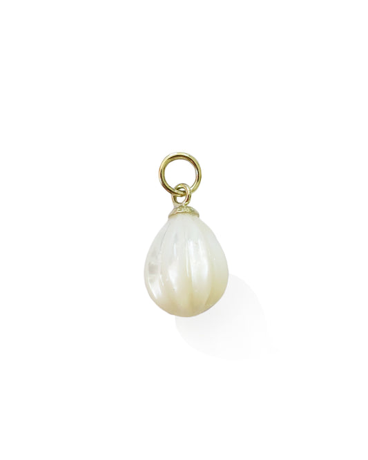 Engraved Pearl Charm - 14k Goud