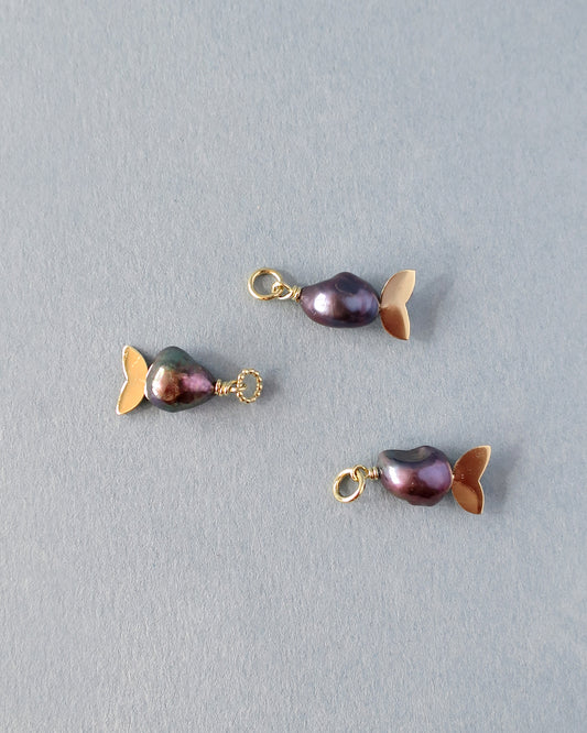 FISH OR PEARL SMALL - Solid gold
