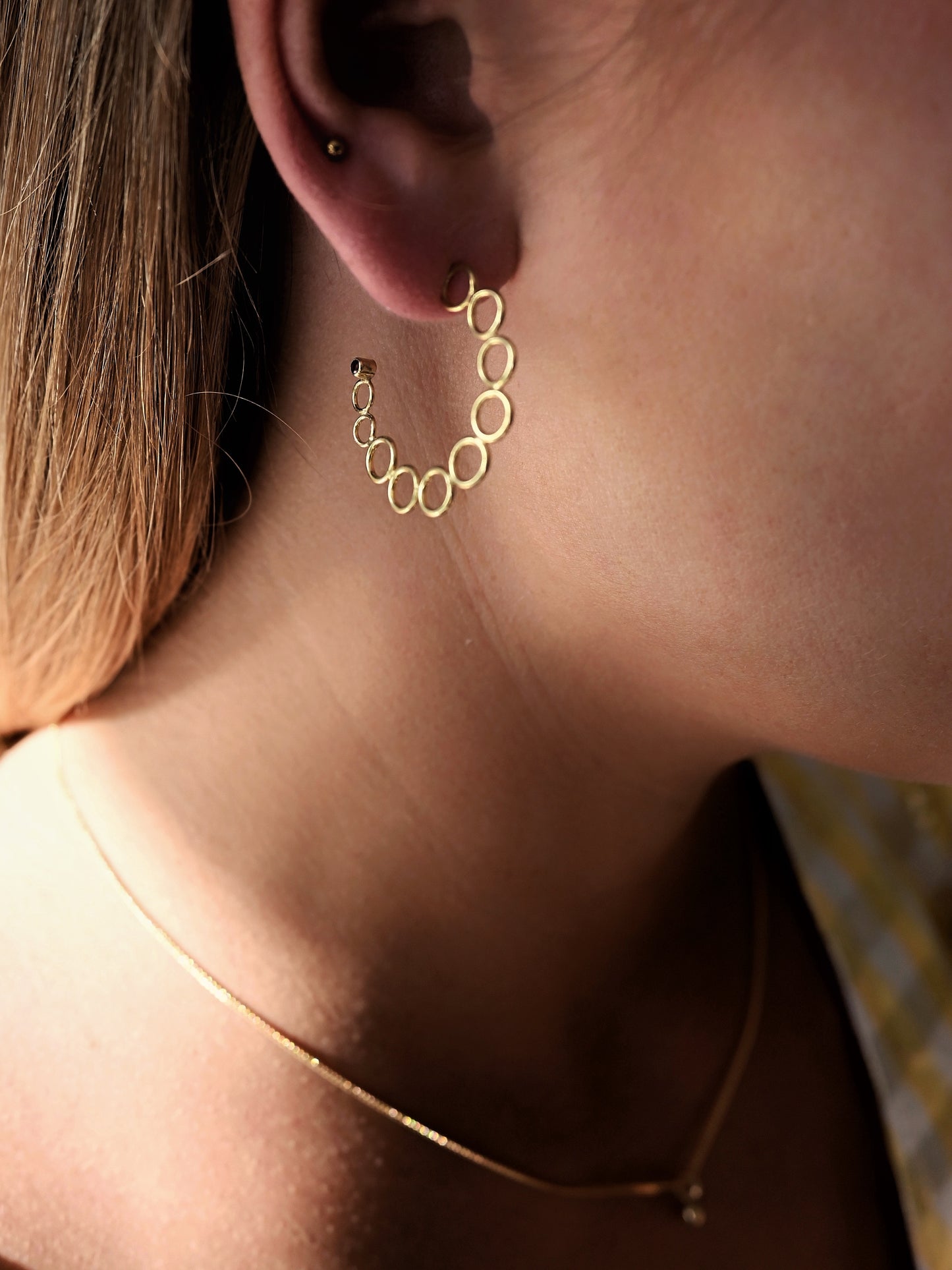 LOOP EARRING - Solid Gold